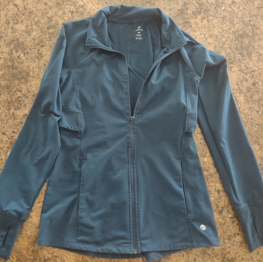 Apana zip-up